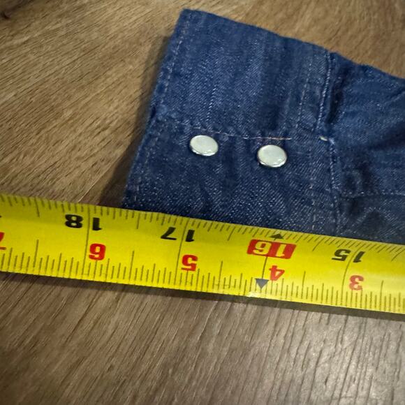 Levi's Denim Jean Shirt Jacket Western Pearl Snaps Womens XL Classic Fit Red Tab - Picture 4 of 5